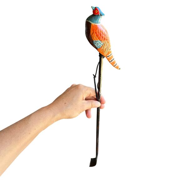 Hand Painted 18" Backscratcher Back Scratcher hand carved & painted Bird - Picture 1 of 8